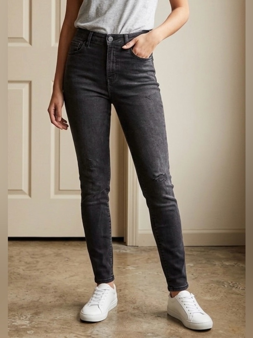 AMERICAN EAGLE Ne(x)t Level Stretch High-Rise Jeggings - Size 10